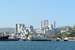 Το εργοστάσιο ΤΙΤΑΝ από τη θάλασσα 
αρχείο Ι.
Καλομενίδη