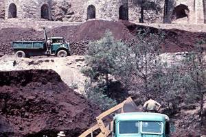 Θάσος, στα μεταλλεία, 1959, φωτογραφία του Gerhard Haubold Πηγή : Liza's Photographic Archive of Greece - Φωτογραφικά άλμπουμ της Ελλάδας.από την σελίδα : Βιομηχανική Αρχαιολογία-Industrial Archaeology