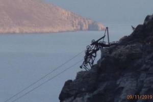 Πηγή : Νάξος - Απείρανθος: Μία ακόμηκολόνα του εναέριου έπεσε