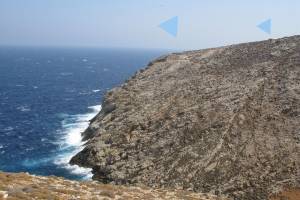 σημεία εγκαταστάσεων του ορυχείου, θέση Λαρδιά Πανόρμου
φωτογραφικό αρχείο κου Γ.Αλεξόπουλου, 08-2008