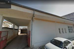 Το κτήριο  της εταιρείας "Κ.Α. ΣΙΜΟΣ ΗΛΕΚΤΡΟΦΩΤΙΣΜΟΣ ΦΑΡΣΑΛΩΝ"όπου πουλήθηκε στην ΔΕΗ