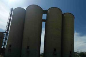 τσιμεντένια σιλό, φωτο Ηρ.Φασουράκης 17-05-2018