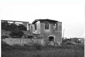 Κτίριο Διοίκησης, Πηγή : ΓΙΑΝΝΗΣ ΚΟΥΡΠΑΣ, "EΠΟΜΕΝΟΣ ΣΤΑΘΜΟΣ ΒΡΑΧΑΤΙ ΜΙΑ ΠΡΟΤΑΣΗ EΠΑΝΑΧΡΗΣΗΣ ΜΕΤΡΙΚΟΥ ΣΙΔΗΡΟΔΡΟΜΟΥ", ΕΜΠ, ΣΧΟΛΗ ΑΡΧΙΤΕΚΤΟΝΩΝ ΜΗΧΑΝΙΚΩΝ, ΑΘΗΝΑ 2020