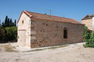 Η εκκλησία του Αγίου Πολυκάρπου, που προϋπήρχε της σχολής (10-9-2013, αρχείο  (Αρχείο Β. Χαρίτου)