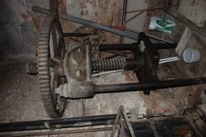 Το μηχανικό  ελαιοπιεστήριο, από το μηχανουργείο του Αχιλλέα Κούππα Πειραιά (4-7-2022, αρχείο Β. Χαρίτου)