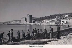 οι μύλοι και καθημερινή ζωή. Πηγή: Παλιές Φωτογραφίες της Καβάλας-Kavala's Old Photos
