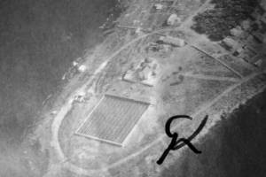 Οι εγκαταστασεις αφαλατωσεως της θαλασσης στο χωριο Περδικα. Φωτο.1964, Αρχείο κου Γ.Καρύδη
