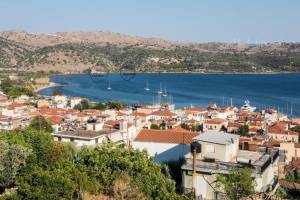 Σχετική βοηθητικη εικόνα της περιοχής απέναντι απο τον Αστακό από την κα Α.ΚΑτσάνου