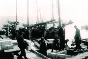 Πηγή: Ιντζέμπελης Ελπιδοφόρος, Ζιώβας, Παναγιώτης Δ., "Κόπραινα, ταξίδι στη μνήμη", εκδόσεος ΕΝΤΥΠΩΣΙΣ, Αρτα 2008