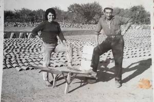 Αρχείο κας Παρασκευής Κεραμιδά, δεκαετία 1960. Σταύρος & Αννα Κεραμιδά, γονείς της κας Παρασκευής.