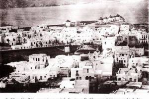 2α. Κάτω Μύλοι Χώρας Μυκόνου, 1885 (από τα αρχεία της  ομάδας στο fb "Παλιά Μύκονος / Old Mykonos")