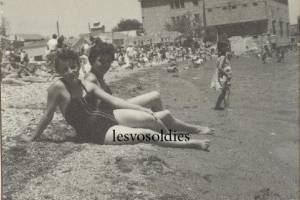 Στη φωτογραφία διακρίνεται και τμήμα που μάλλον έχει κατεδαφιστεί (το προς τη θάλασσα). Πηγή: Ομάδα Facebook Lesvos oldies https://www.facebook.com/groups/1853721364906201/posts/3587931421485178/