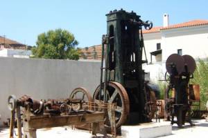 Εξοπλισμός εργοστασίου "Εμαγιέ Κέας". Πηγή: https://sfkeas.gr/φωτογραφίες/βιομηχανική-αρχιτεκτονική-κέας/