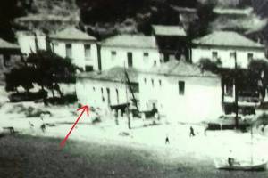 Το ελαιοτριβείο γύρω στα 1950 από το προσωπικό αρχείο του κου Κ.Πανταζάρα, φωτογράφος άγνωστος