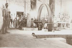 Αρχείο Ηλία Μηναίου. Από το εσωτερικό του εργοστασίου στον Πολύγωνο Ναυπλίου