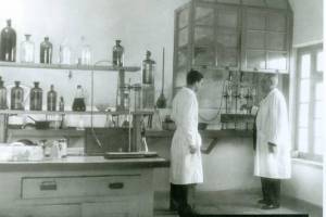 Πηγή : Συλλογικό έργο, "ΧΑΝΙΑ 1952 - Η ΑΝΑΣΥΓΚΡΟΤΗΣΗ", εκδόσεις ΜΠΑΝΟΥΣΗΣ, Χανιά 2008