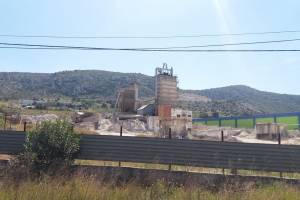 πρόσοψη από τον κεντρικό δρόμο, φωτο Ηρ.Φασουράκης 02-04-2019