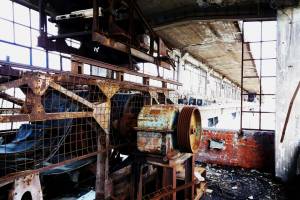 μηχανισμός κινήσεως μεταφορικής ταινίας και πίσω όλη η διαδρομή του ταινιόδρομου. Πηγή φωτο Ηρ.Φασουράκης, 14-01-2018